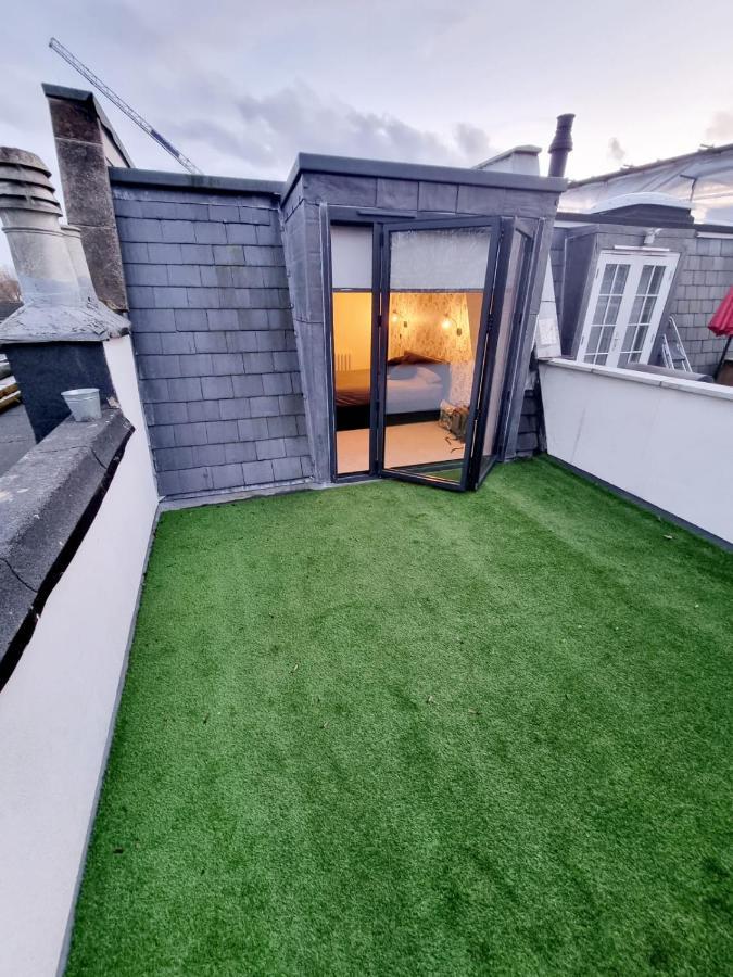 Stylish London Apartment With Terrace & Parking Esterno foto