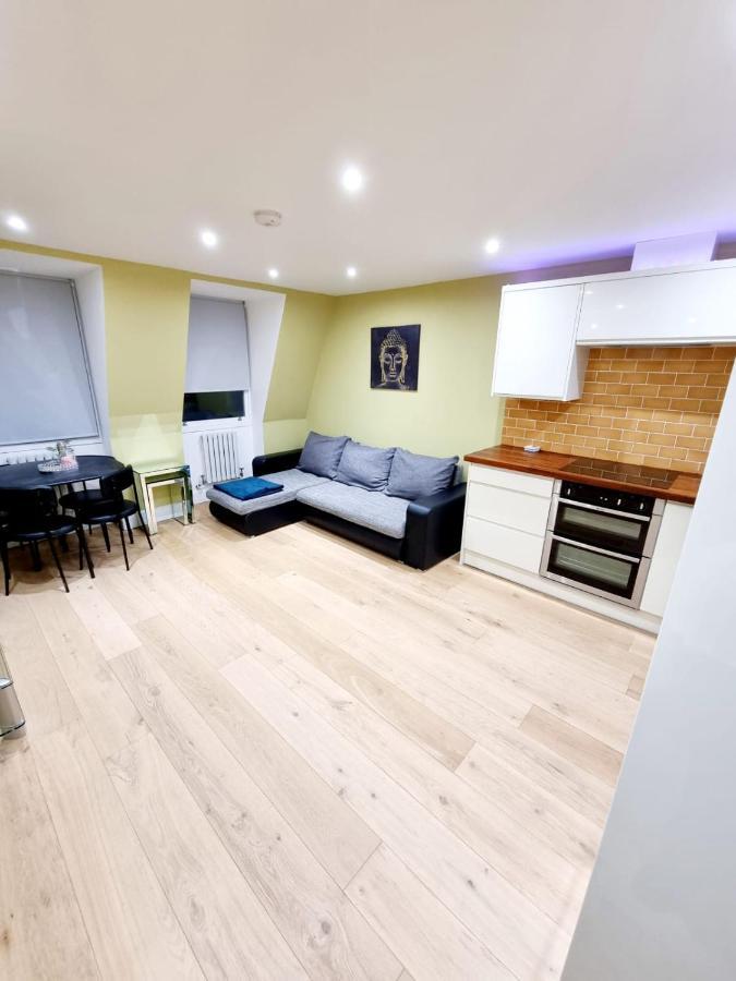 Stylish London Apartment With Terrace & Parking Esterno foto