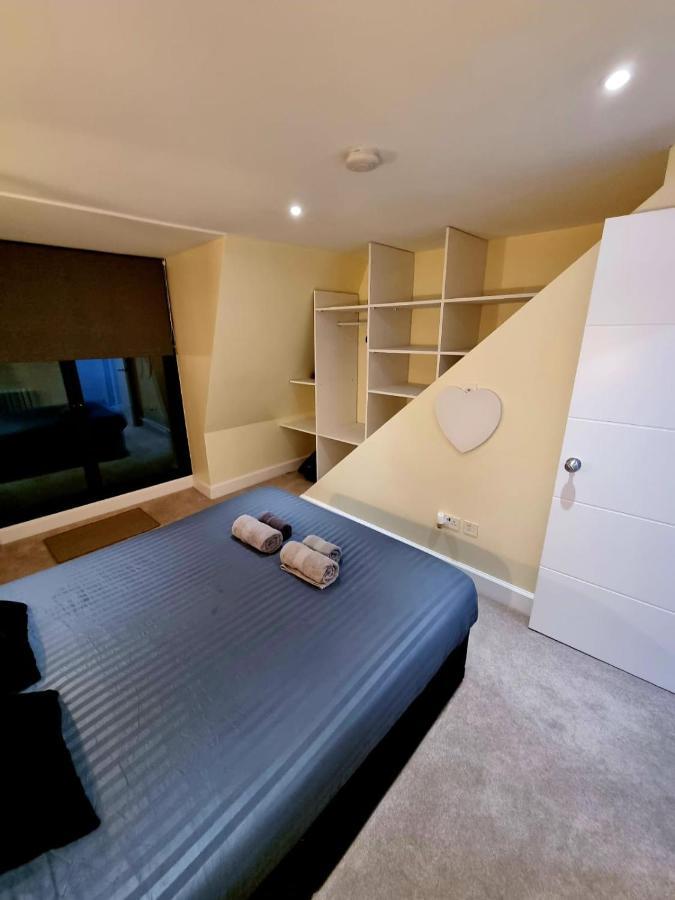 Stylish London Apartment With Terrace & Parking Esterno foto
